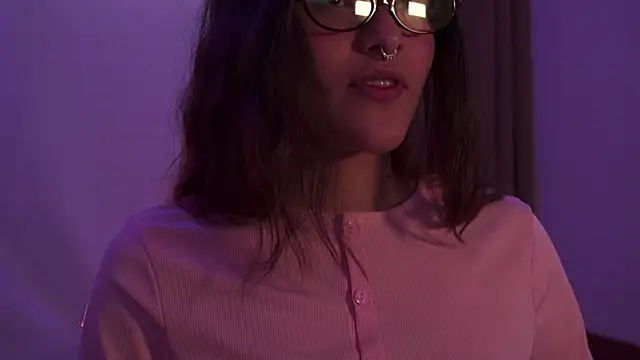 Snapshot of HannaMoom chatting on November 15, 10:15 pm HannaMoom online show from November 15, 10:15 pm