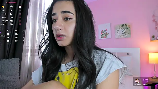 annadu011 online show from September 9, 2:38 pm