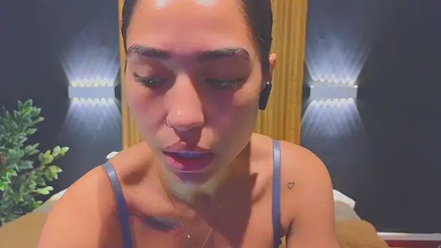 Snapshot of samantha_bss chatting on January 27, 2:57 pm samantha bss online show from January 27, 2:57 pm