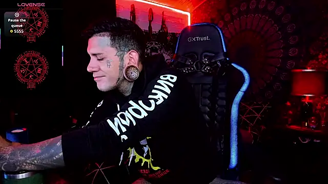 josh  ackerman online show from October 6, 6:55 am