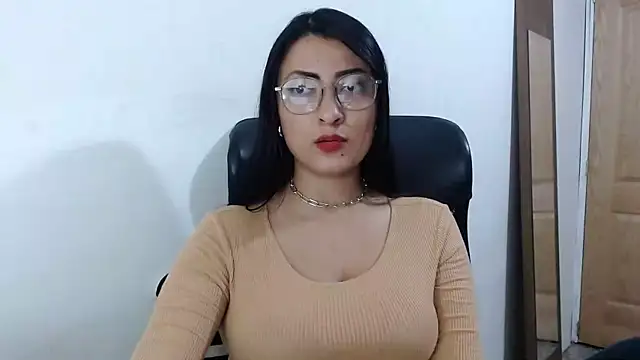 SavannaEvans001 online show from September 11, 12:22 am