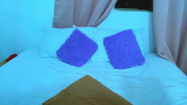 Snapshot of yulina_xue chatting on February 20, 5:44 am yulina xue online show from February 20, 5:44 am