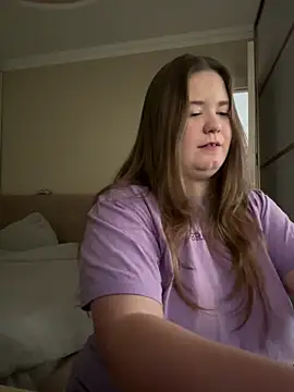 remirann  online show from December 14, 10:24 am