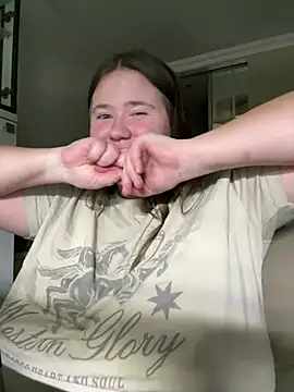 remirann  online show from December 28, 9:51 pm