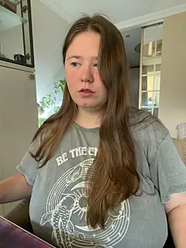 remirann  online show from October 21, 5:41 am