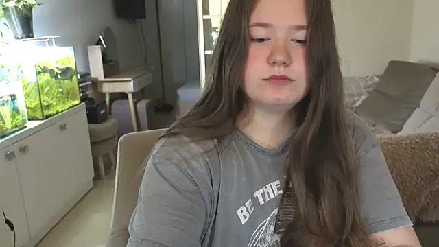 remirann  online show from November 2, 5:21 am