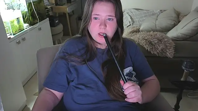 remirann  online show from April 16, 9:04 pm