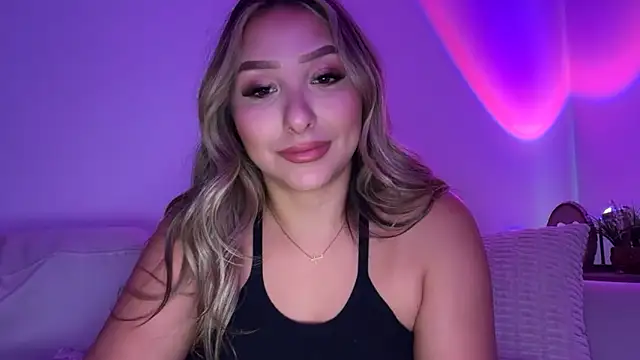 Snapshot of lustfulsmiles chatting on June 9, 1:01 pm lustfulsmiles online show from June 9, 1:01 pm