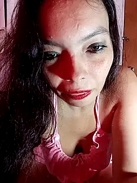 Snapshot of Melanymartinez105 chatting on May 3, 6:14 pm Melanymartinez105 online show from May 3, 6:14 pm