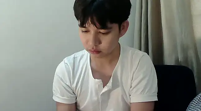 Snapshot of alfonsoasiancutie chatting on December 24, 3:16 am alfonsoasiancutie online show from December 24, 3:16 am