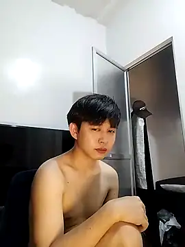 Snapshot of alfonsoasiancutie chatting on January 1, 8:56 am alfonsoasiancutie online show from January 1, 8:56 am