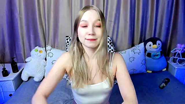 LilyStarlight online show from December 14, 5:40 am