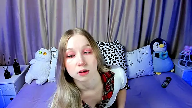 LilyStarlight online show from December 19, 3:18 am