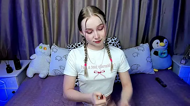 LilyStarlight online show from February 19, 3:28 am