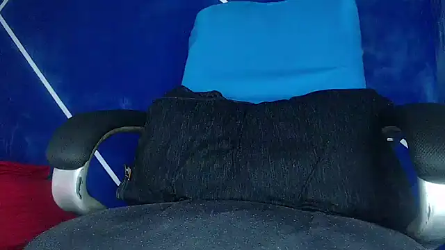 MAXJONES 2 online show from December 2, 3:47 pm