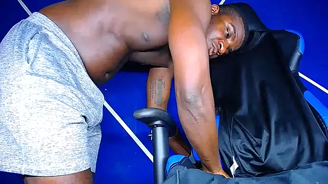 MAXJONES 2 online show from September 23, 11:41 pm