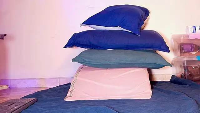  ebony-queen  online show from October 26, 12:11 pm