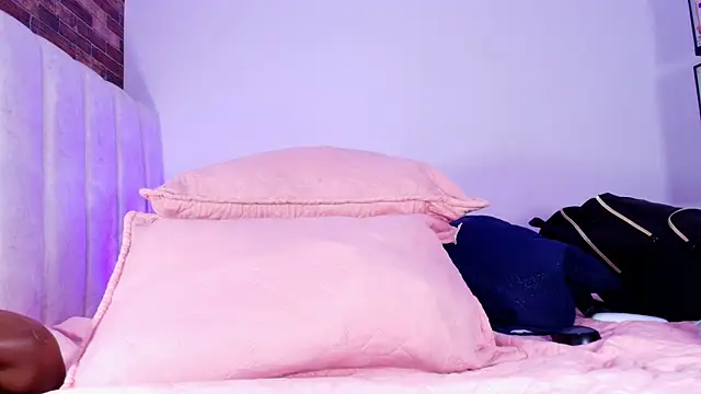  ebony-queen  online show from June 11, 3:04 am