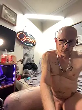 Snapshot of WhiteChocalate_69 chatting on March 22, 2:14 pm WhiteChocalate 69 online show from March 22, 2:14 pm