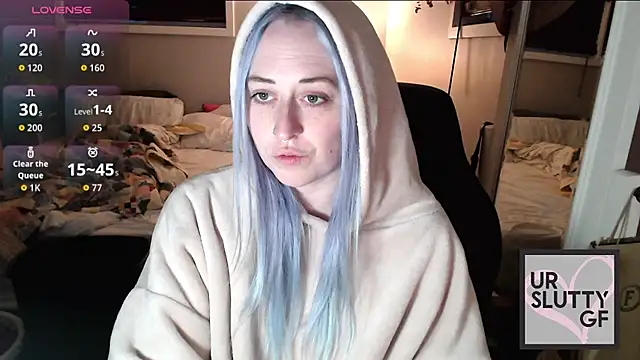 Snapshot of ursluttygf chatting on December 13, 10:26 pm ursluttygf online show from December 13, 10:26 pm