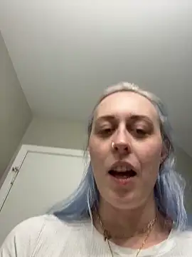 Snapshot of ursluttygf chatting on June 12, 5:56 pm ursluttygf online show from June 12, 5:56 pm