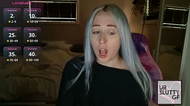 ursluttygf online show from June 20, 3:37 pm