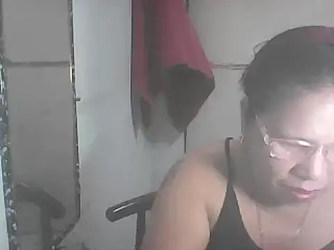 hotwet mama4uxx online show from March 1, 1:40 pm