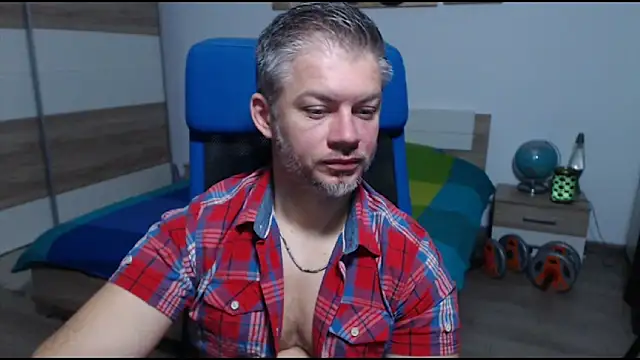 RobbyShawz online show from October 10, 4:22 am