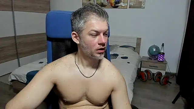 Snapshot of RobbyShawz chatting on February 21, 5:52 am RobbyShawz online show from February 21, 5:52 am