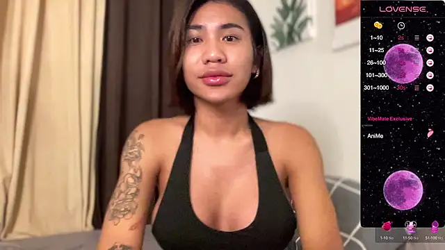 Snapshot of Alaia_Pope chatting on January 5, 11:33 pm Alaia Pope online show from January 5, 11:33 pm