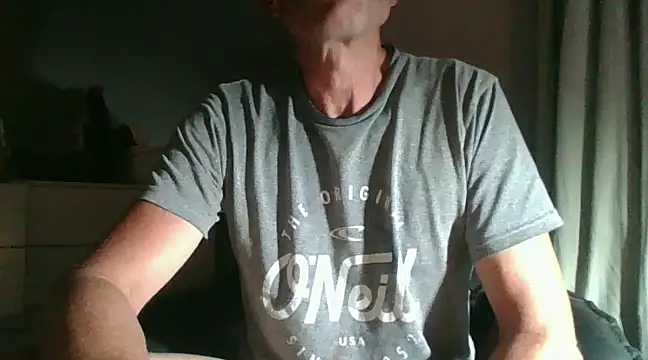 Snapshot of xykenrah@xh chatting on December 28, 8:36 pm xykenrahxh online show from December 28, 8:36 pm