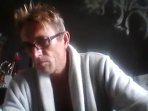 Snapshot of xykenrah@xh chatting on January 21, 9:24 am xykenrahxh online show from January 21, 9:24 am