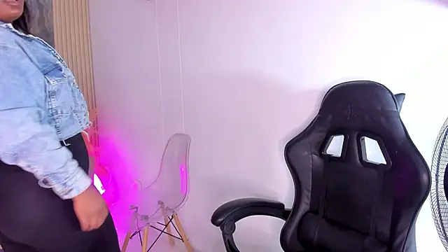 Snapshot of Rianamanson chatting on September 24, 4:38 am Rianamanson online show from September 24, 4:38 am