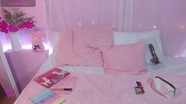 Snapshot of Sweetcristin chatting on July 24, 2:20 am Sweetcristin online show from July 24, 2:20 am