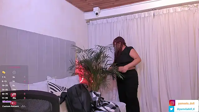 Snapshot of pamela_doll3 chatting on February 12, 6:19 am pamela doll3 online show from February 12, 6:19 am