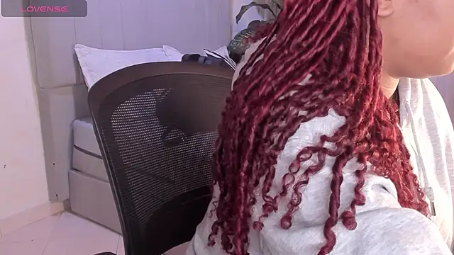 Snapshot of pamela_doll3 chatting on February 14, 5:41 am pamela doll3 online show from February 14, 5:41 am