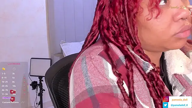 Snapshot of pamela_doll3 chatting on March 1, 5:31 am pamela doll3 online show from March 1, 5:31 am