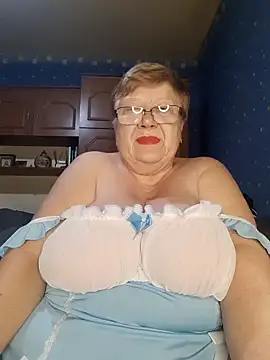 Lena Gaby online show from December 5, 7:10 pm