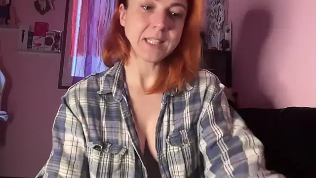 Nikky Divine online show from February 16, 6:42 am