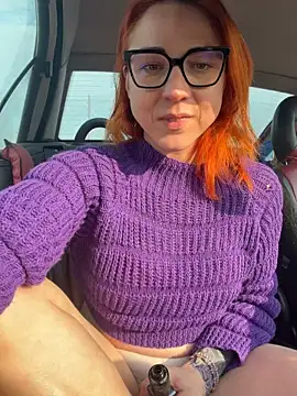 Nikky Divine online show from March 21, 2:53 pm