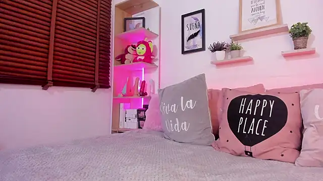 Snapshot of Nata_Villalobos chatting on March 27, 3:12 am Nata Villalobos online show from March 27, 3:12 am