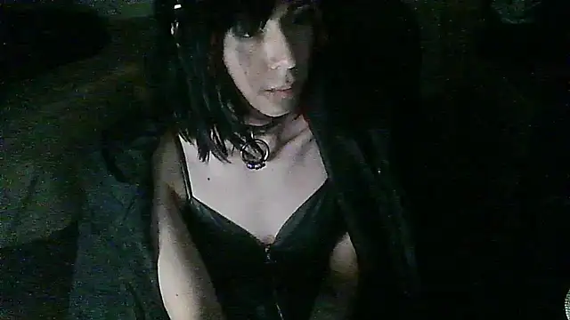 crystalxh online show from October 10, 8:30 pm