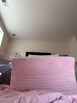 PiggyRose online show from May 4, 10:06 pm