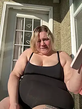 PiggyRose online show from June 21, 10:45 pm