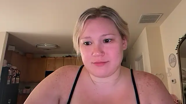 PiggyRose online show from July 13, 2:03 am