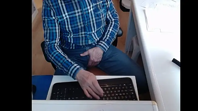 dutchpornking online show from February 8, 12:39 pm