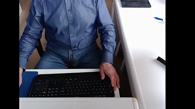 dutchpornking online show from October 19, 7:09 am