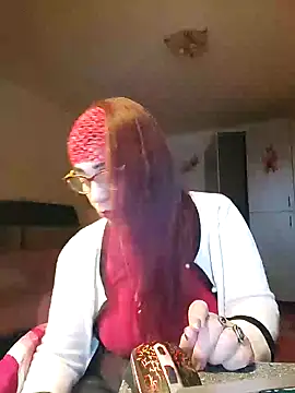 Chriss Tinaa online show from December 3, 5:31 am