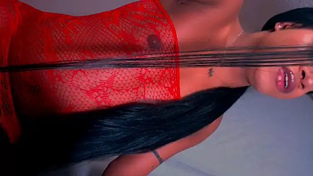 Snapshot of mia_ts_sex chatting on March 21, 8:17 am mia ts sex online show from March 21, 8:17 am