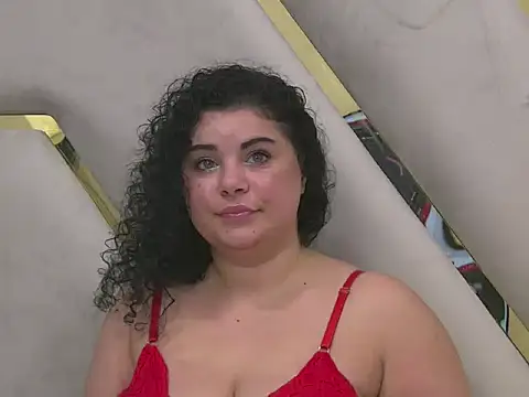 BustyMadison online show from September 19, 5:42 am